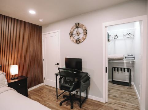 Rooftop Lake Union & Skyline Views -- New Eco Home in Wallingford