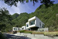 Yeongwol Boutique Pool Villa Frame House