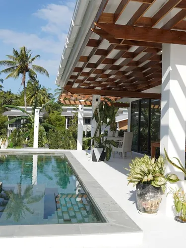 รูปภาพของO3 กรีน 2 ห้องนอน การ์เด้น พูลวิลล่า พร้อมเฟอร์นิเจอร์ที่มีเอกลักษณ์