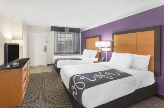 Baymont by Wyndham Greenville Woodruff Rd