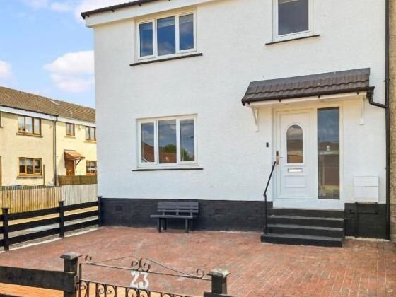 Bright & Modern 3-Bed House Next To Glasgow Airport