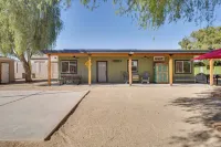 Outdoor Space, Near Everything: Glendale Getaway!