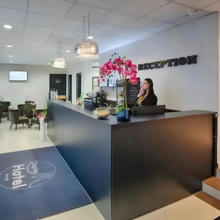 Triple M Hotel