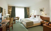 Hotel Warmbaderhof - 5-Star