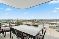 Direct Collective - Lowanna Beach Resort - Ocean View