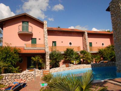 Spacious villa with pool