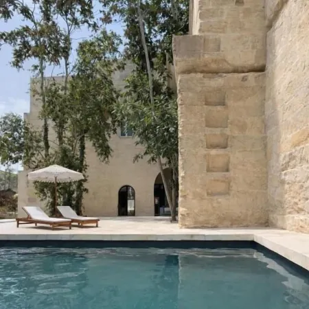 CAVA Urban Relais & Pool