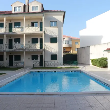 Fantastic apartment with pool access