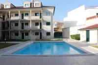 Fantastic apartment with pool access