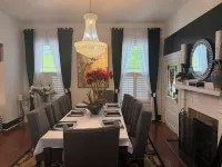 Spacious 5-bedroom house with WiFi, AC in welcoming Opelika