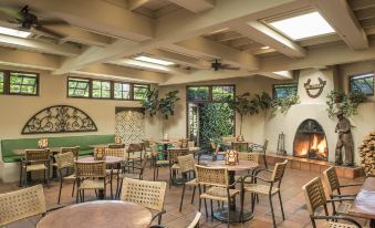Inn of the Governors