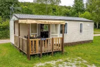 Camping Les Ballastières - Vosges du Sud فنادق في 
