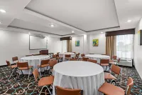 Spark by Hilton Syracuse Carrier Circle - breakfast