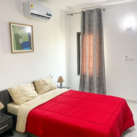 Elegant 2-Bedroom Apartment in Chic Abidjan Neighborhood