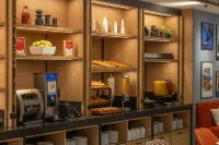 Hampton by Hilton Paris Saint Ouen - breakfast