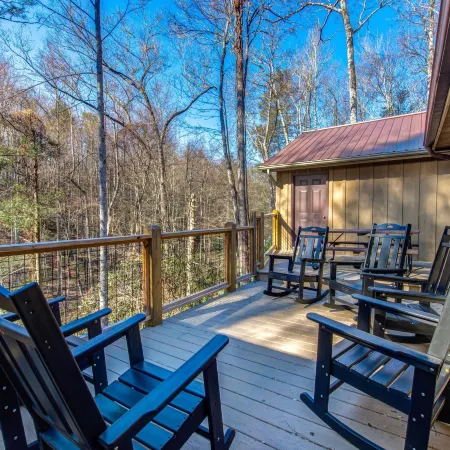 Cricket Hollow Lodge