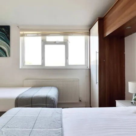 Skyvillion - Valley Way - 3Bed House in Stevenage