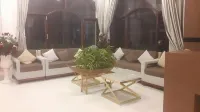 BONG HONG HOTEL - parkir