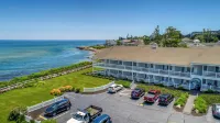 The Sparhawk Oceanfront Resort - Motels