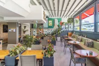 PURE BLANCHE HOTEL - Bed and breakfasts