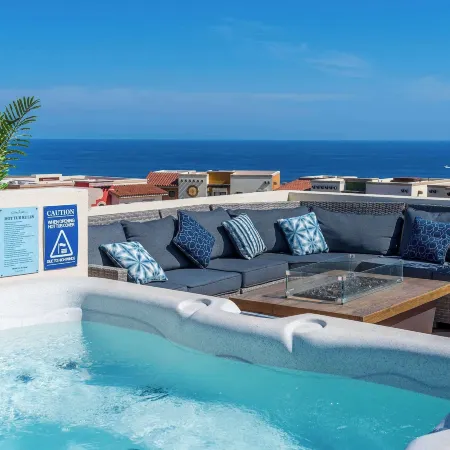 Luxury House With Ocean View
