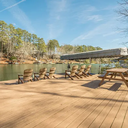 Lakefront Luxury - Boat Slip - Kayaks - Game Room