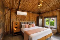 Alaya Stays Royal Green Farm 2BHK W Pool - WiFi
