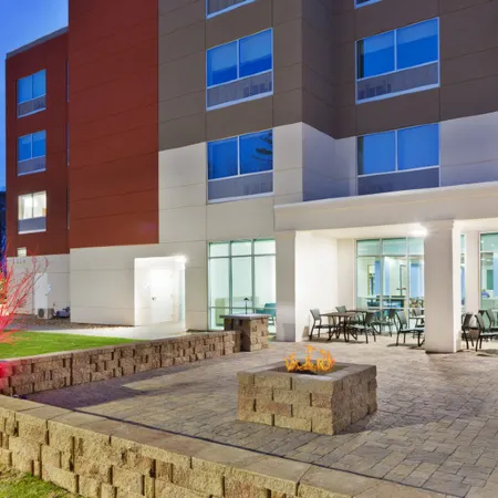 Holiday Inn Express & Suites CARTERSVILLE by IHG