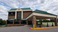 Hotel Lotus Kansas City Stadium - parking