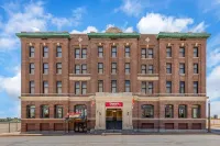 Drury Inn and Suites St Louis Union Station - С бассейном
