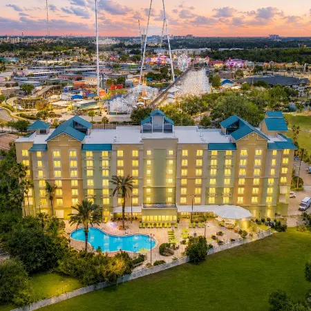 Comfort Suites Maingate East