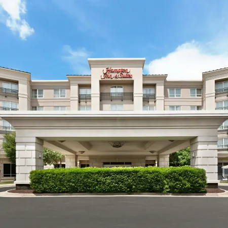 Hampton Inn & Suites Washington-Dulles International Airport