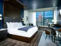 Hotel Bourre Bonne Louisville, Curio Collection by Hilton - 4 ดาว
