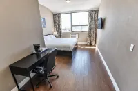 NU Hotel Toronto Airport - parking