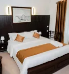 Airport J Dream Resort - Airport Shuttle