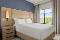 Residence Inn by Marriott Melville - breakfast