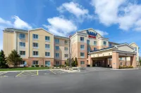 Fairfield Inn & Suites Rockford - parking