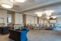 Four Points by Sheraton Kelowna Airport - 朝食