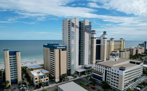 Breakers Resort Hotel - 3-Star