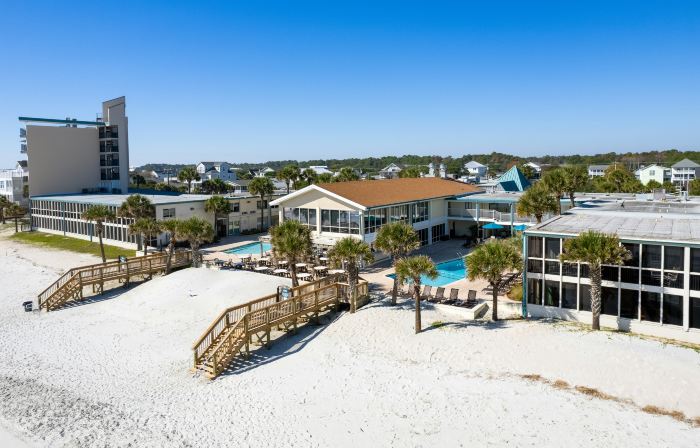 Oceanfront Litchfield Inn