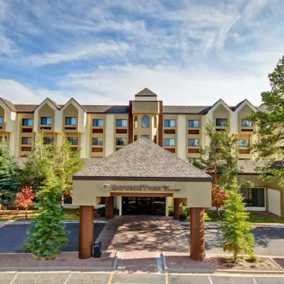 DoubleTree by Hilton Flagstaff Hotels near Pioneer Museum