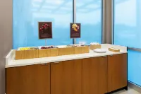 SpringHill Suites Kansas City Airport - breakfast