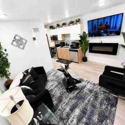 Modern Oasis Near Deep Ellum Rooms