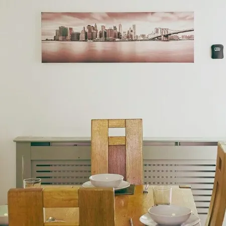 Bright & Modern 4BR House