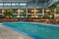 Ramada by Wyndham Fredericton - Pools