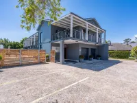 2 on Lismore Guesthouse Hotels near Groot Constantia