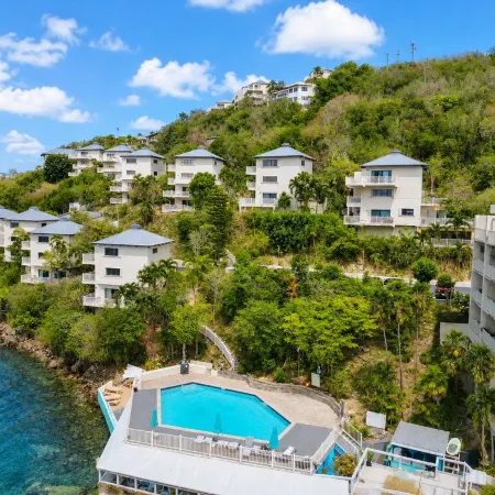 Mermaid Escape~Romantic Getaway Newly Renovated with Luxurious & Stunning Views
