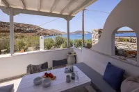 Anemelo Beach House in Panormos - Homestays