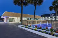 Days Inn by Wyndham Pawleys Island - Pools