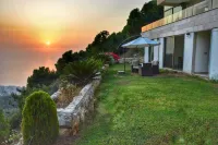 Heaven on Earth Apartment Hotel di Aaramoun